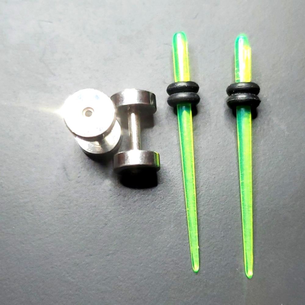 Green clear Tapers and stainless plugs 2 pair body piercing 1.6mm = 14 g…